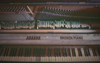 Broken Piano