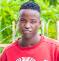 Adan Proz Profeciono