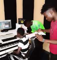 Db hood entertainment