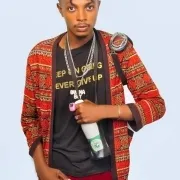 Vidder Senior Omu Yipanda